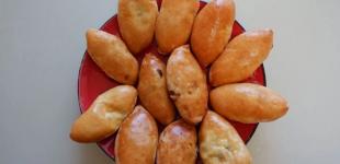 Смачно - як у дитинстві: рецепт пиріжків з полуницею