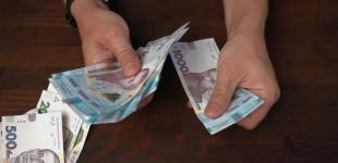 В Україні готують нові обмеження переказів з картки на картку: зміни також стосуються ФОП