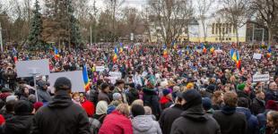 У Молдові проросійські партії вивели людей на протести, сталися сутички