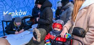Виплати і статус. Що треба зробити українцям у Польщі до кінця квітня