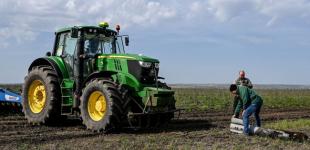 Купувати чи продавати? Що з цінами на землю в Україні і як на них впливає війна