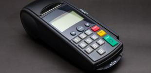 Розрахуватися карткою в магазинах буде простіше: що зміниться в Україні з 1 січня