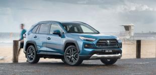 Гібриди і електромобілі набирають популярність: які авто найбільше купували українці у жовтні