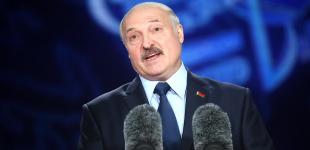 Беларусь не станет отменять парад ко Дню победы