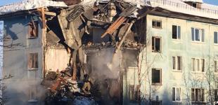 В Мурманске обвалились три этажа дома, есть жертвы 