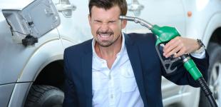 За литр бензина 40 гривен: Сколько будет стоить топливо в Украине 