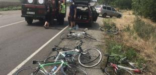 Под Николаевом авто сбило шестерых велосипедистов-учеников 