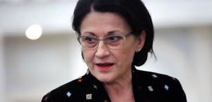 В Румынии уволили министра образования за комментарий об убийстве подростка 