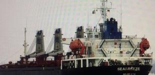 Киев арестовал судно РФ за добычу песка в Крыму 