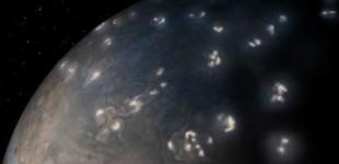 Молнии на Юпитере оказались похожи на земные 