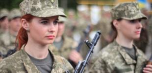 Порошенко подписал закон о гендерном равенстве военнослужащих