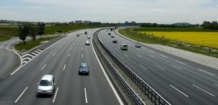 Рада приняла закон о строительстве платных дорог 