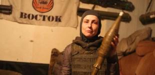 Російській співачці Чичеріній оголосили підозру. Вона зняла український прапор з мерії Енергодара