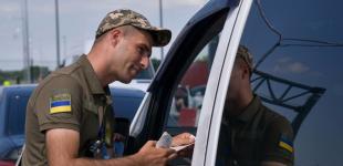 Чоловіків не випустять: у Раді не бачать поки причин для відкриття кордонів