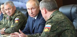 Чому Путін влаштував показову зустріч з російськими генералами – у британській розвідці пояснили