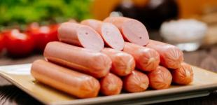 Як відрізнити якісні сосиски та сардельки: поради від експерта, які допоможуть вибрати продукцію