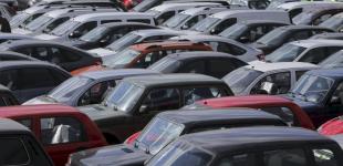 Найгірші часи за 20 років: головний автовиробник Росії впав у депресію