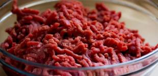 Чому лід рятує пересолений фарш: кулінарний лайфгак, про який рідко говорять шеф-кухарі