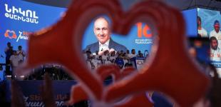 У Вірменії затвердили результати виборів: після перемоги Пашиняна розгорівся скандал, опозиція протестує