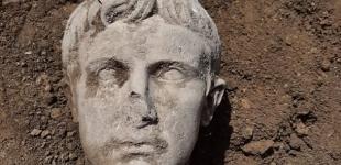 Археологи нашли мраморную голову первого императора Рима