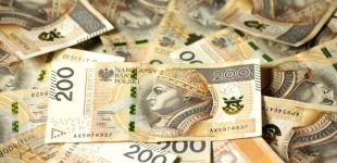 Деякі правила для біженців у Польщі змінять: які виплати скасують, як будуть влаштовувати на роботу