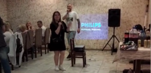 Пісні Лепса у київському кафе: дівчину виштовхали із закладу через зауваження адміністрації