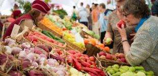 На ярмарках Києва заборонено продавати мʼясо, рибу та молочку