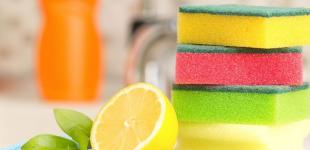 Чому губки для миття посуду різного кольору: ви точно цього не знали