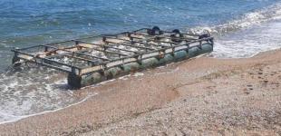 Море перетворюється на сміттєзвалище: прикордонники показали наслідки підриву ГЕС