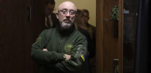 Резнікову жорстко відповіли на парі щодо скандалу з куртками для військових