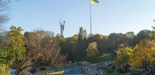 Із ним йдуть у бій, піднімаються на п'єдестали: Україна 23 серпня святкує День Державного Прапора