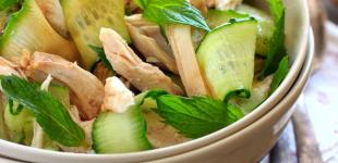 Салат з куркою, грибами та свіжим огірком: літній варіант 