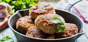 М'ясні домашні котлети: класичний рецепт