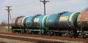 Залізничний експорт бензину із РФ в першій половині жовтня впав на 80%, - Reuters