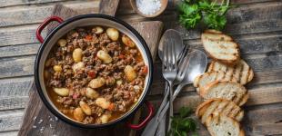 М'ясо з квасолею: покроковий рецепт