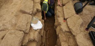 Вчені розкопали 5 000-річну гробницю з 14 скелетами: такого вони ще не бачили