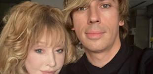 Алла Пугачова й Максим Галкін з'явилися на фестивалі Лайми Вайкуле на підтримку України