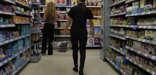 Українська економіка адаптувалася до умов війни: люди ходять до ресторанів і на шопінг - The New York Times