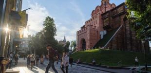 Мінлива хмарність та спека до +33 на півдні: прогноз погоди на 16 липня