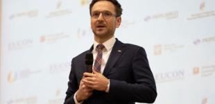 Польща позбавила двох російських олігархів повноважень керувати заводом будматеріалів