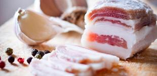 Как засолить сало с чесноком