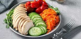 Які продукти зроблять салат справді корисним: 12 інгредієнтів, які радять дієтологи