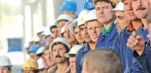 Сколько зарабатывают украинцы за границей 