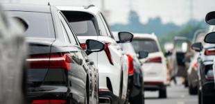 Українці масово переходять на нові авто: які моделі популярні