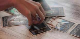 Гороскоп на 15 січня за картами Таро: Левам - різкі зміни, Терезам - конфлікти