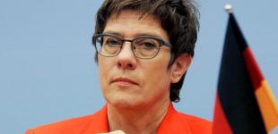 Преемница Меркель призвала не молчать об аннексии Крыма