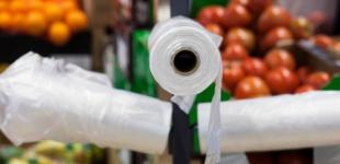 Борьба с пластиковыми отходами подорвет спрос на нефть — FT