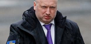 Турчинов опроверг слухи о том, что в Киеве взорвали его автомобиль 