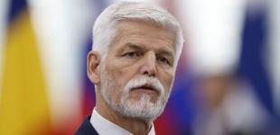 Зняття українських прапорів: президент Чехії зробив заяву