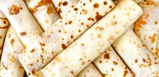 Рулет з лаваша з грибами та сиром: простий рецепт